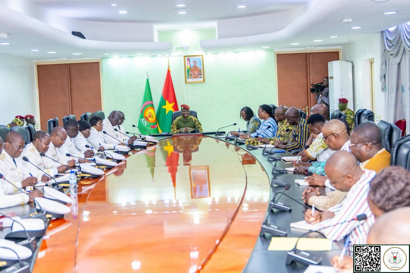 Le Président du Faso s’adressant aux responsables sportifs, à Ouagadougou.