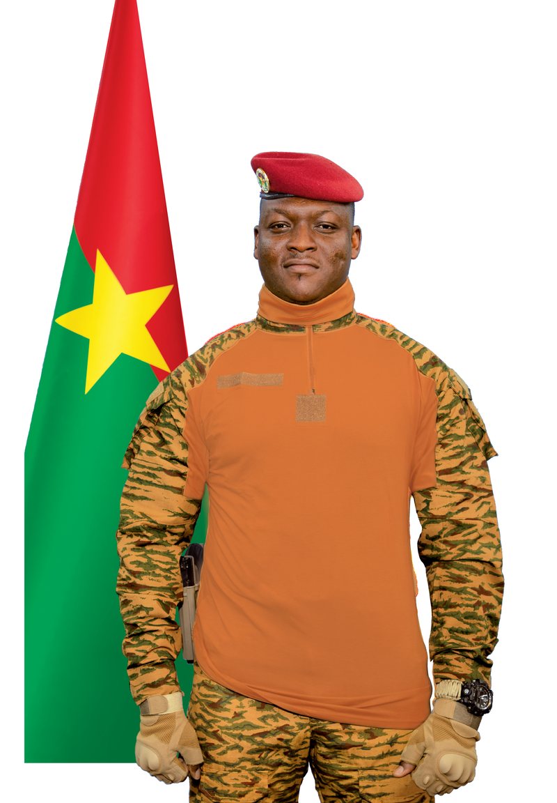 Le Capitaine Ibrahim TRAORÉ en tenue officielle.